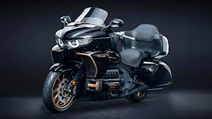 Honda Goldwing: конкуренція не спить