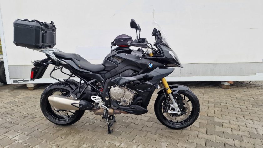 BMW S1000XR